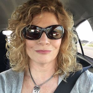 Meet your Posher, Niki